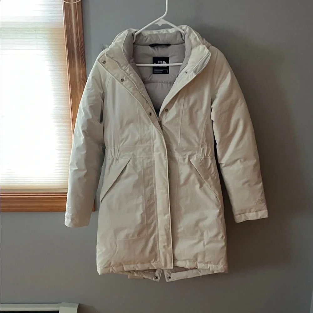 The North Face Women's Off-White Ski Jacket - Picture 2 of 7